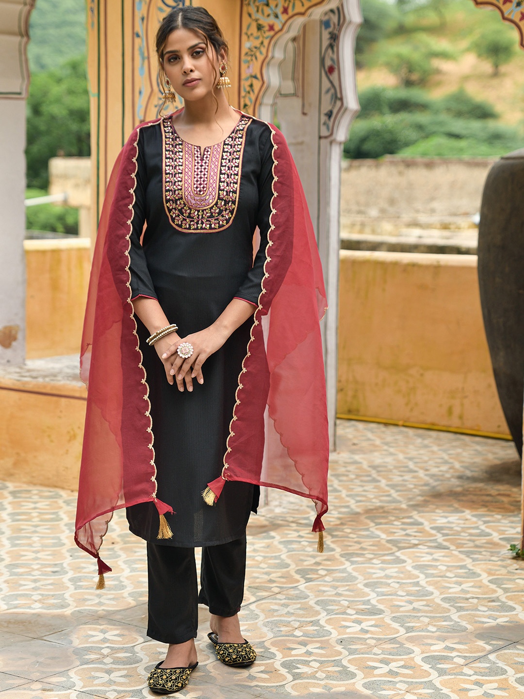 

ASPORA Ethnic Motifs Embroidered Sequined Round Neck Kurta with Trousers & Dupatta, Black