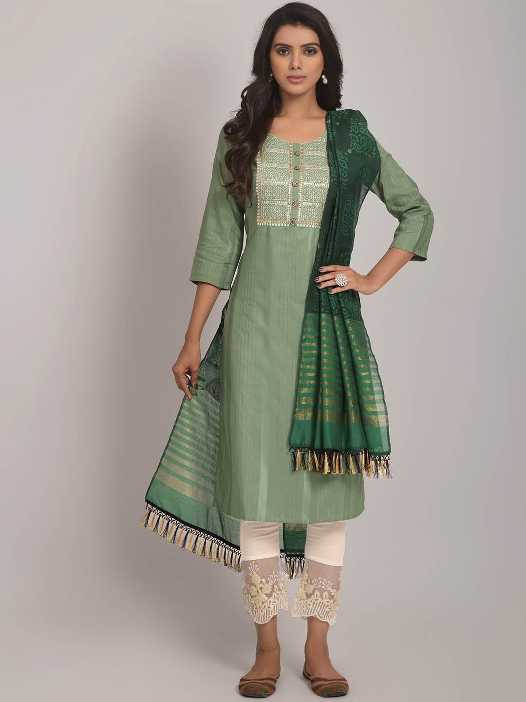 

ASPORA Embroidered Sequinned Kurta with Trousers & Dupatta, Green