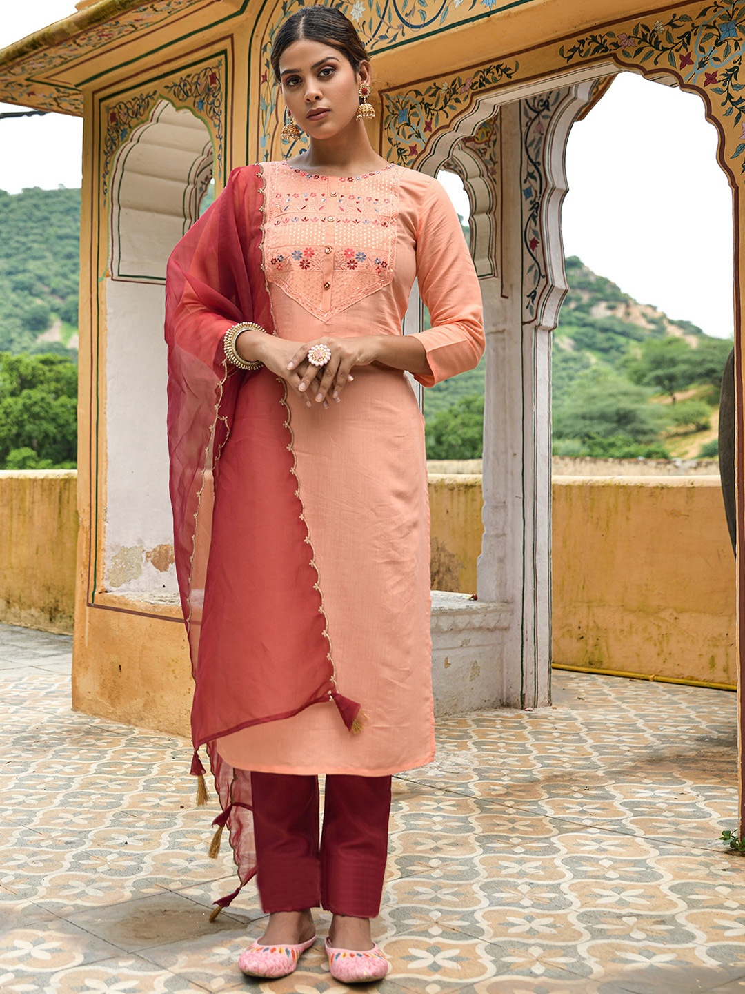 

ASPORA Floral Embroidered Sequinned Round Neck Kurta with Trousers & Dupatta, Peach