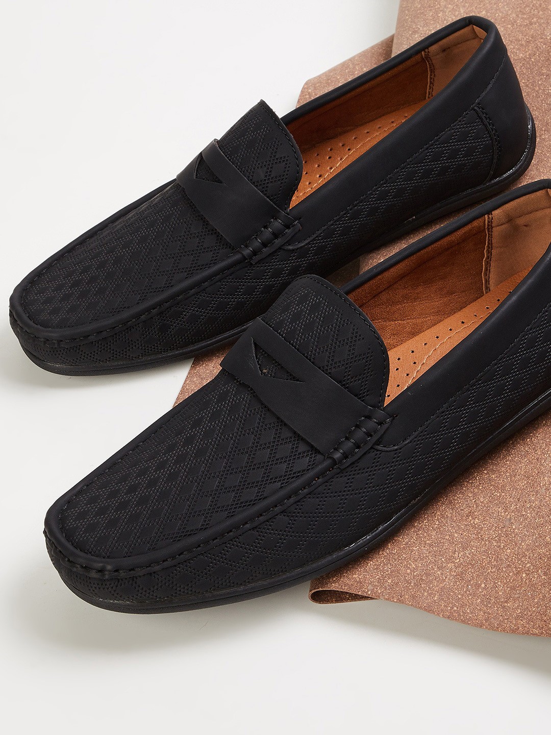 

CODE by Lifestyle Men Textured Loafers, Black