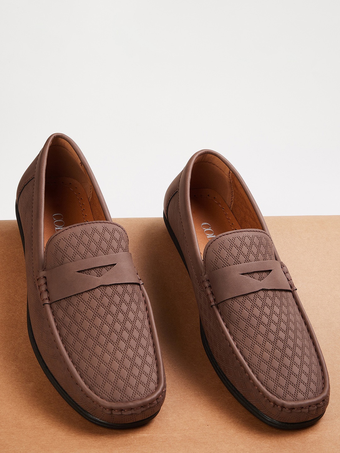 

CODE by Lifestyle Men Textured Loafers, Purple