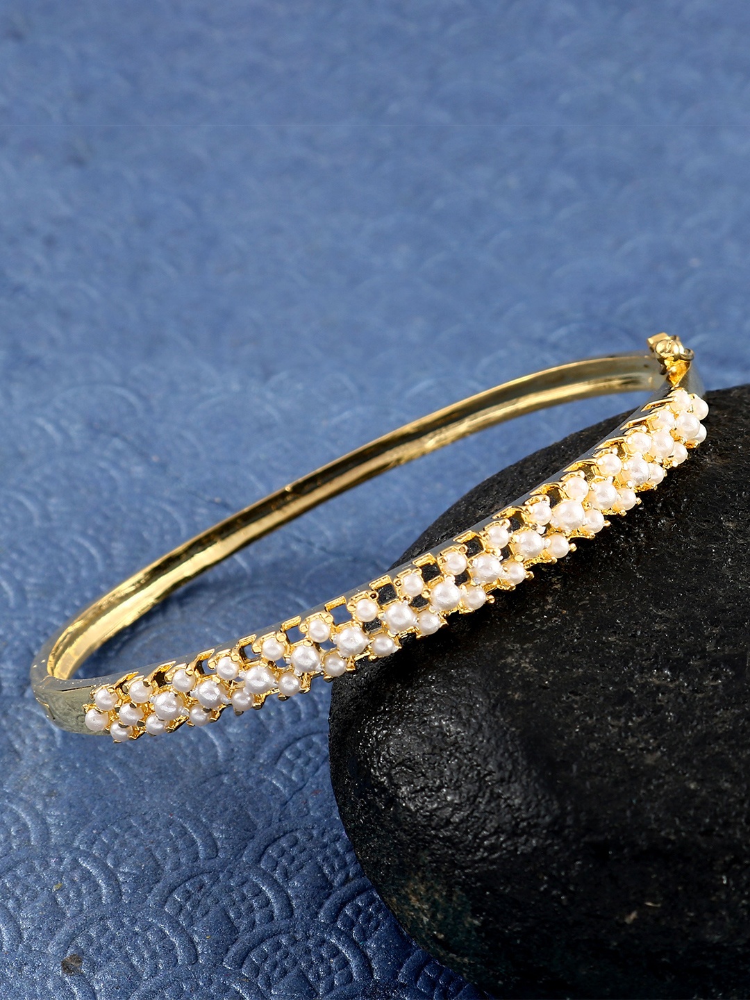 

Jewar Mandi Women Brass Gold-Plated Bangle-Style Bracelet