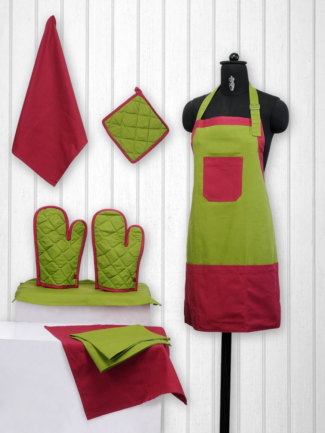 

SWAYAM Unisex Green & Maroon Colourblocked Cotton Kitchen Linen Set