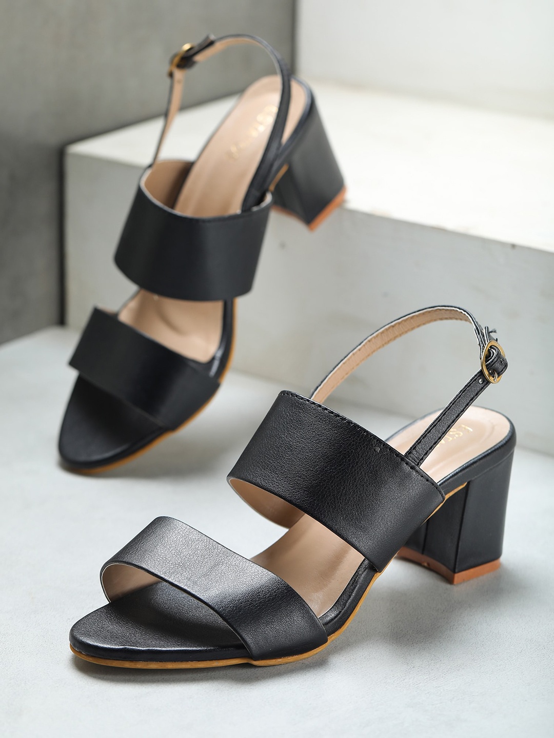 

ESTATOS Women Block Heels, Black