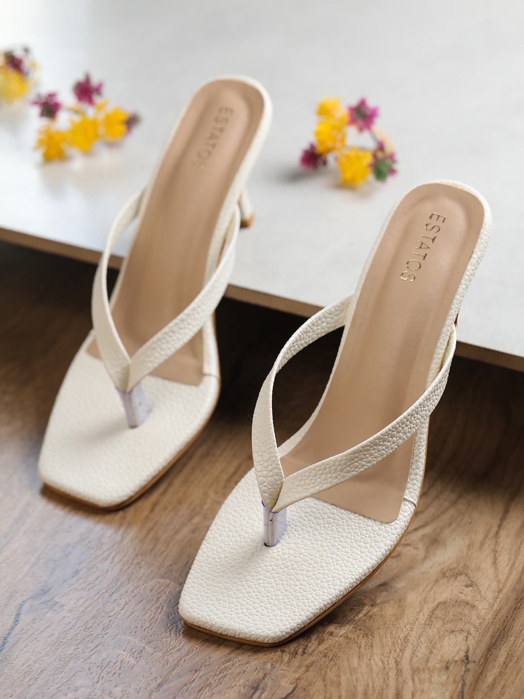 

ESTATOS Textured PU Kitten Heels, White