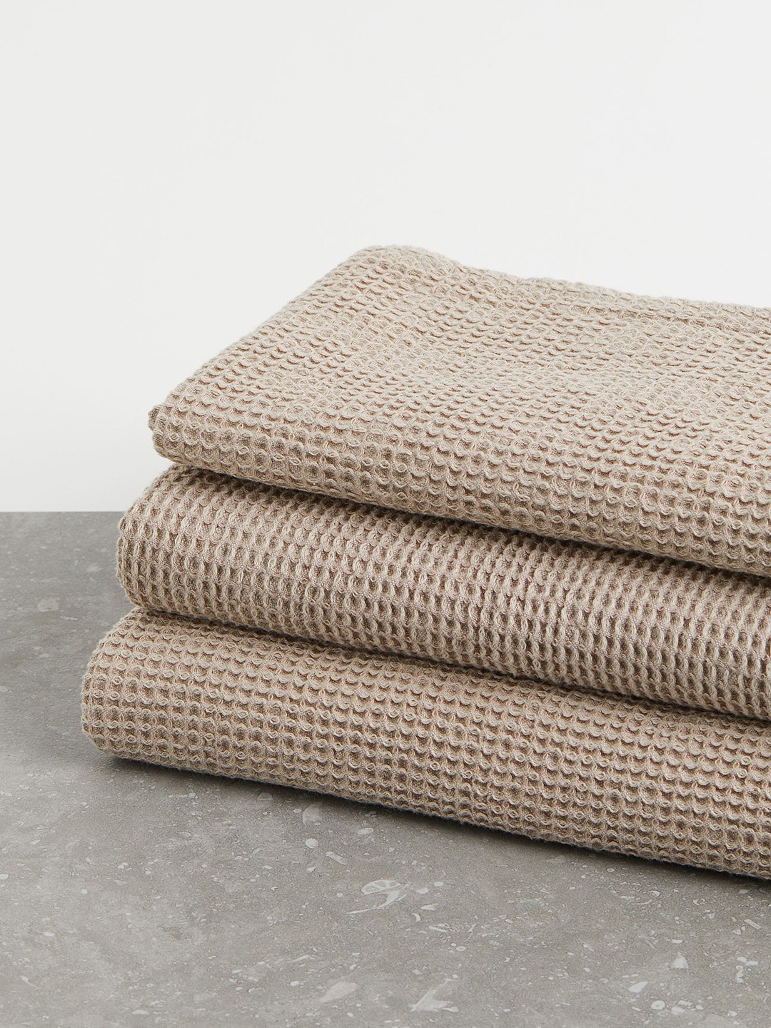 

H&M Beige Pure Cotton Waffled Bath Sheet