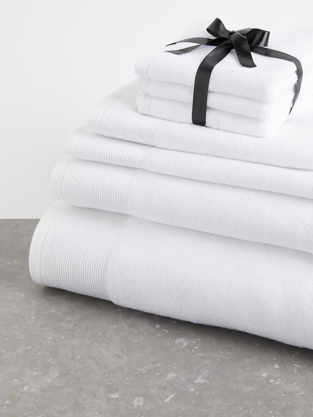 

H&M White Cotton Terry Bath Towel