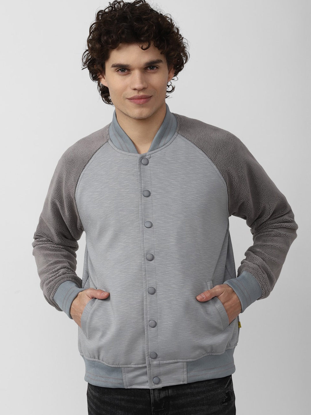 

FOREVER 21 Men Colourblocked Bomber Jacket, Grey