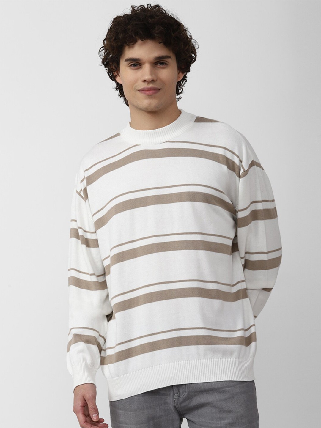 

FOREVER 21 Men Striped Round Neck Cotton Pullover, White