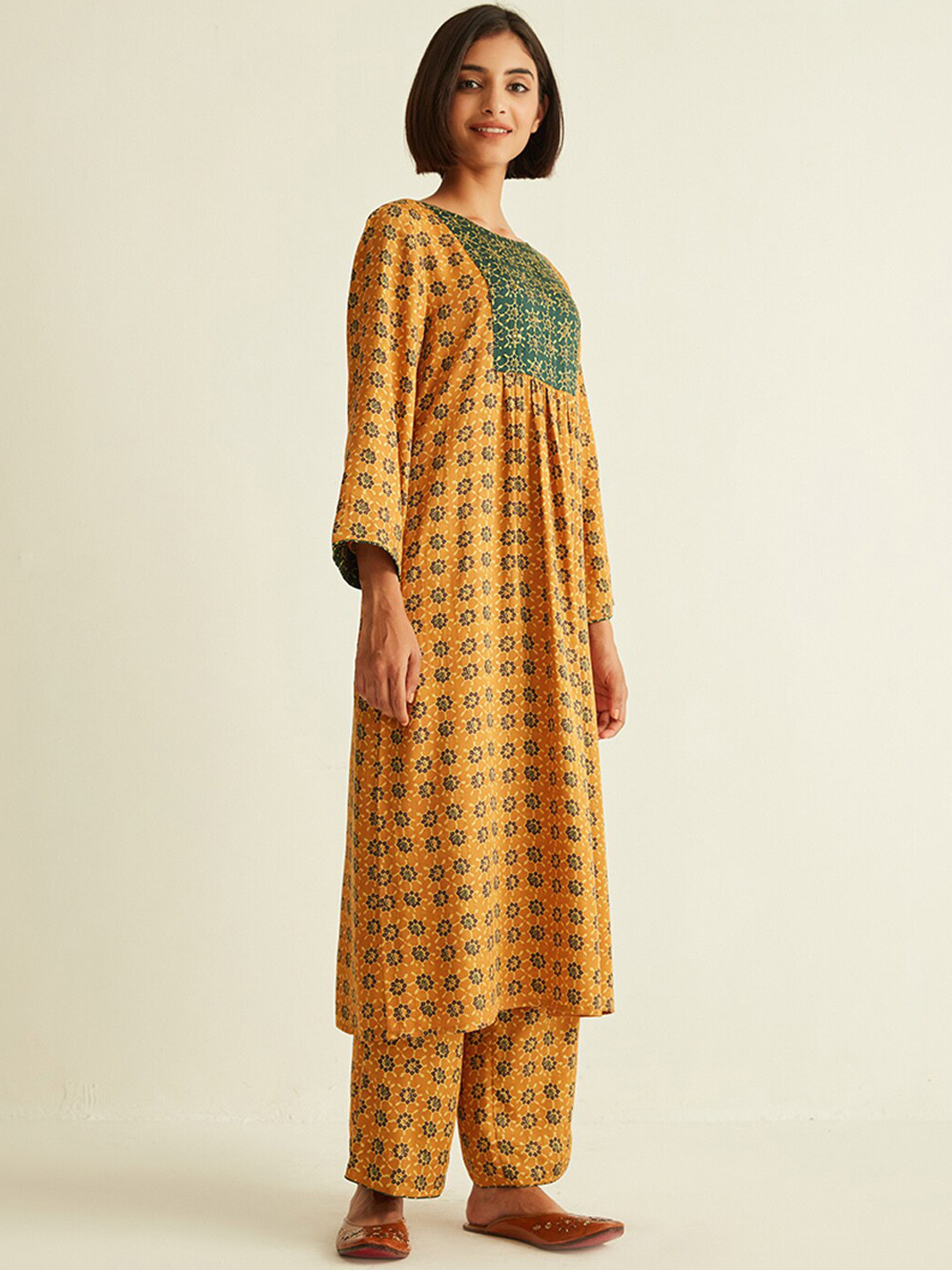 

Ancestry Women Yellow Ethnic Motifs Printed Anarkali Kurta, Mustard