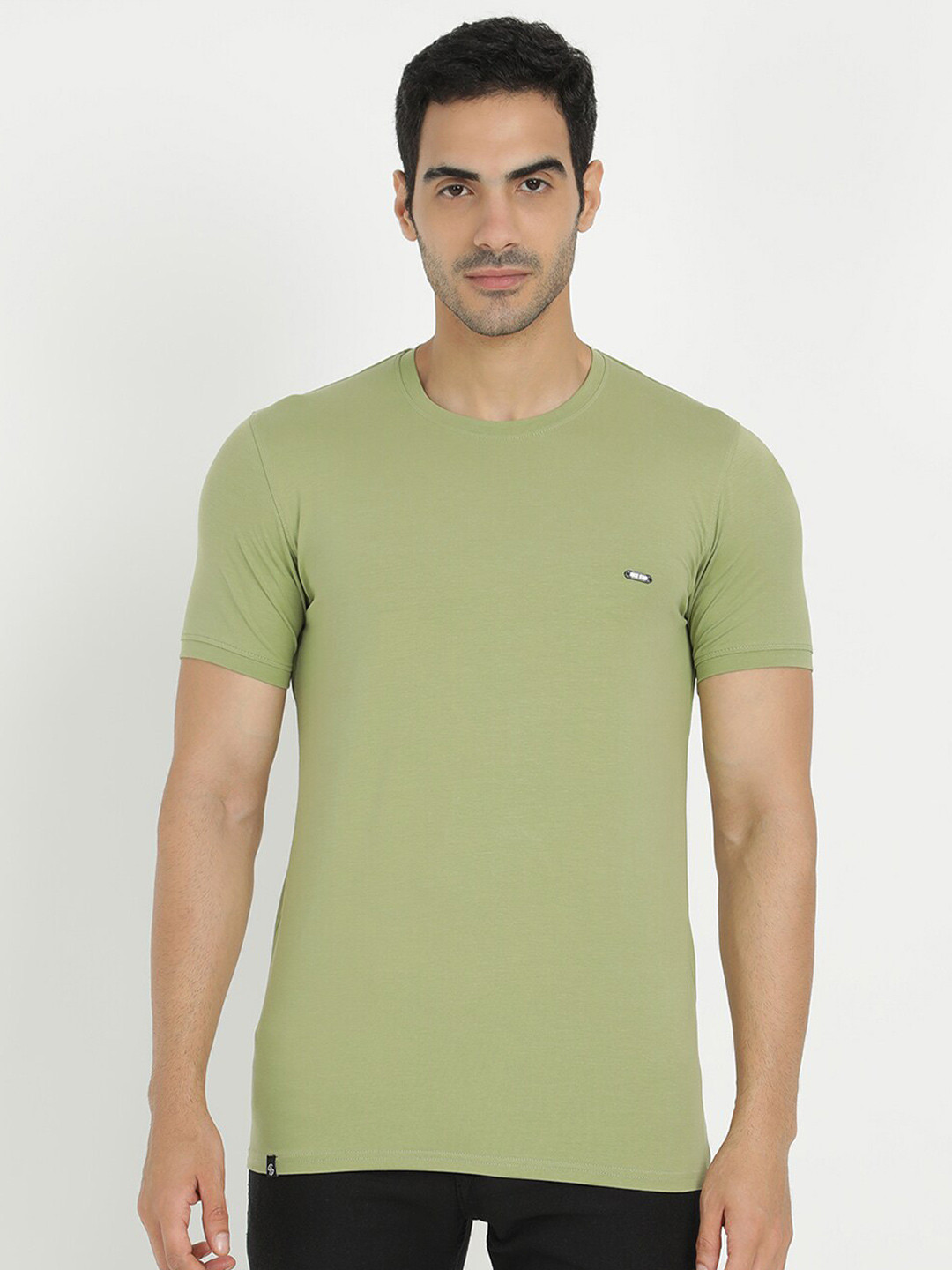 

V2 Value & Variety Men Green V-Neck Extended Sleeves T-shirt