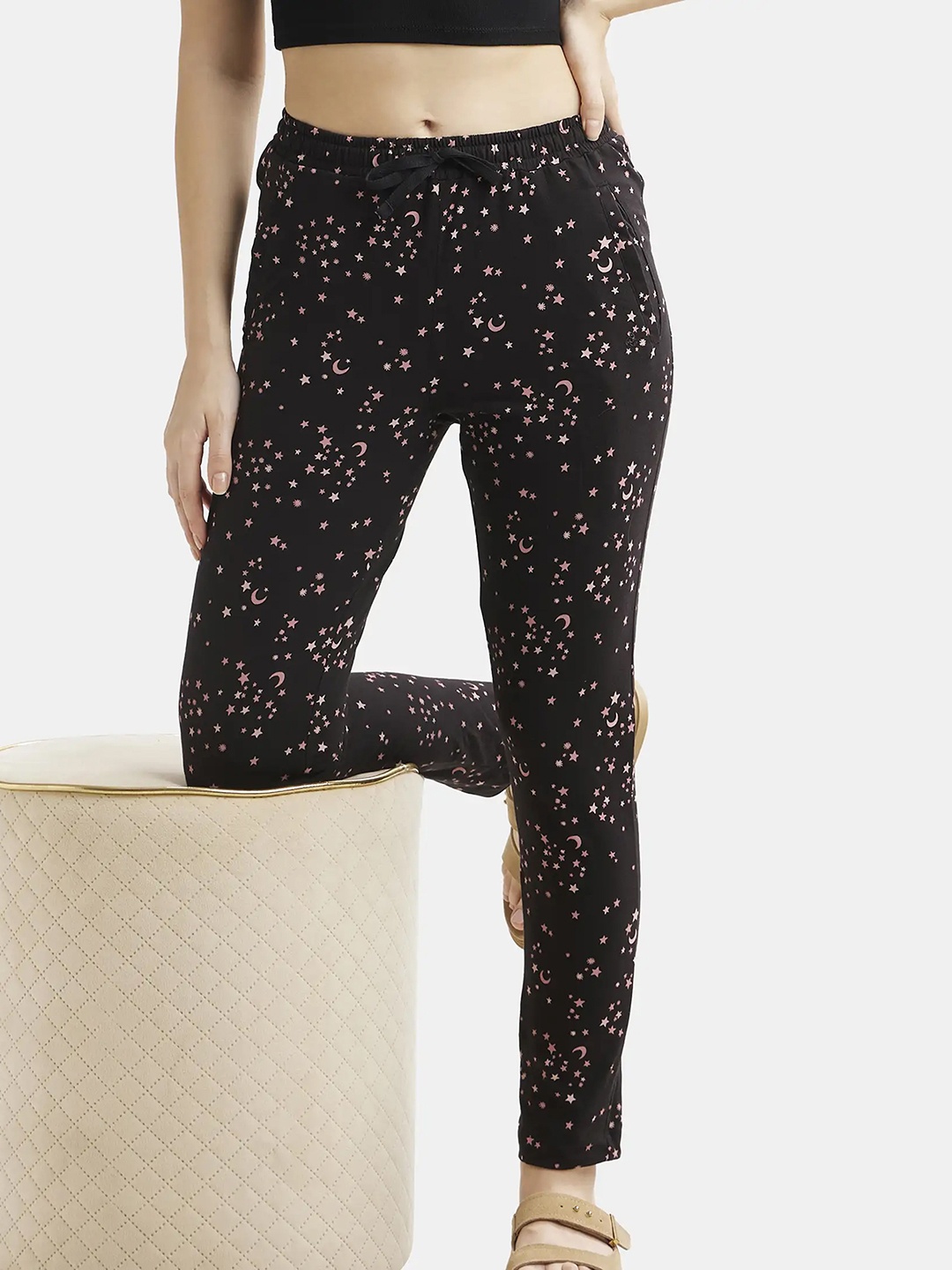 

Jockey Women Checked Cotton Relaxed Fit Cuffed Hem Lounge Pant, Black