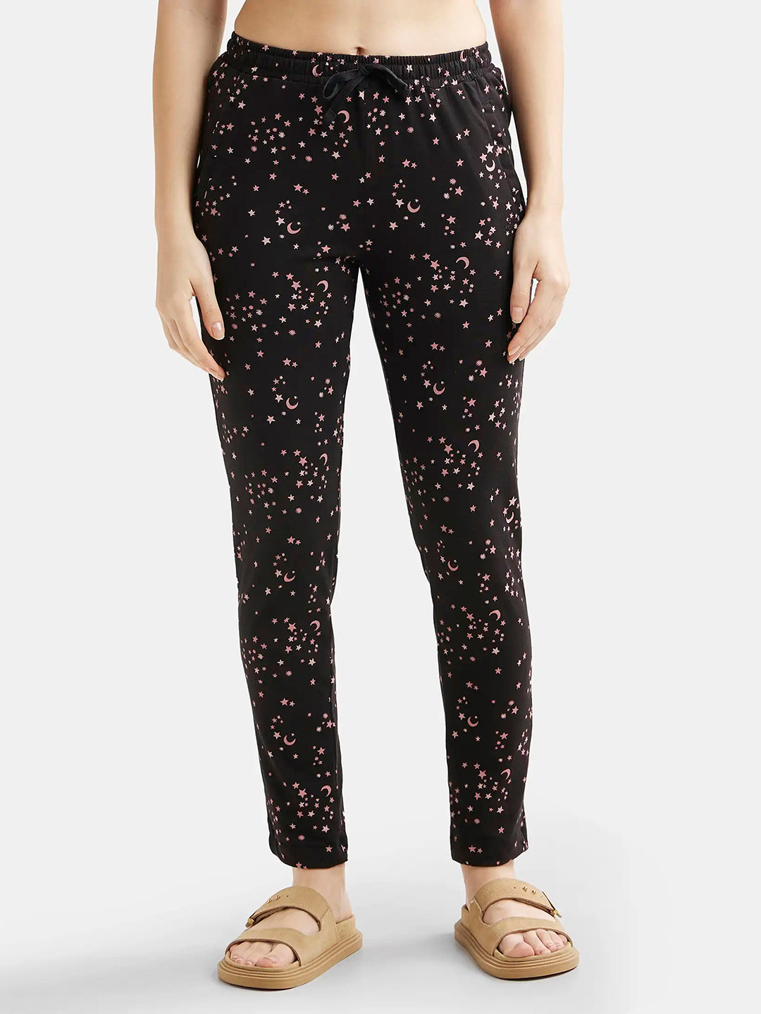 

Jockey Women Checked Cotton Relaxed Fit Cuffed Hem Lounge Pant, Black