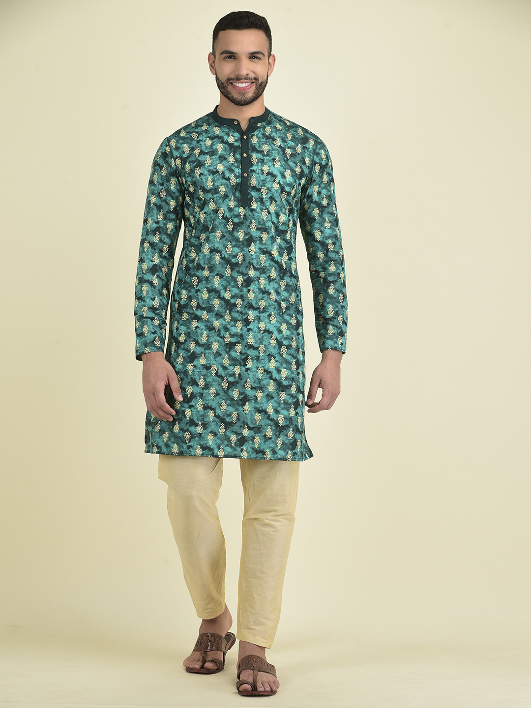 

DEYANN Men Ethnic Motifs Printed Pure Cotton Kurta with Pyjamas, Green