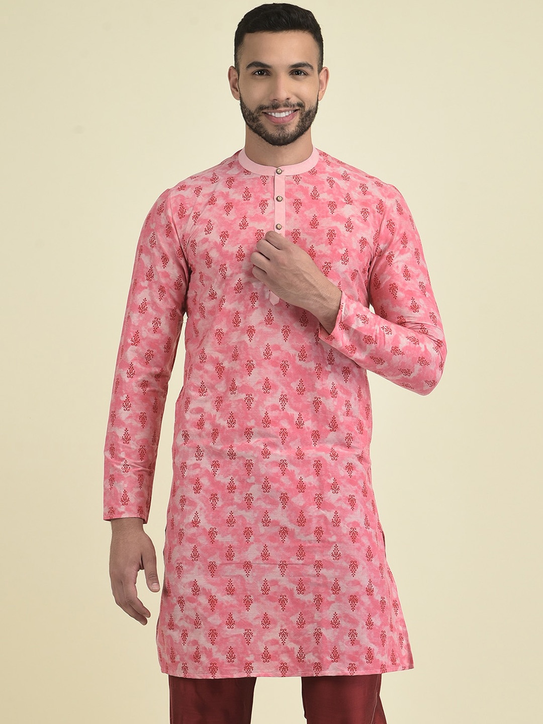 

DEYANN Men Ethnic Motifs Printed Pure Cotton Kurta with Pyjamas, Peach