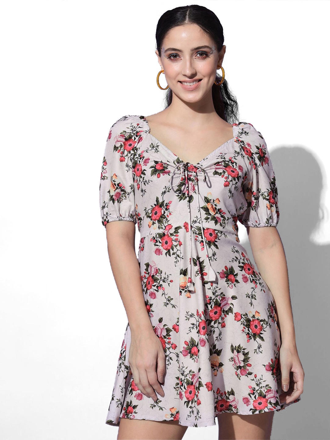 

Shopping Queen Floral Mini Dress, White