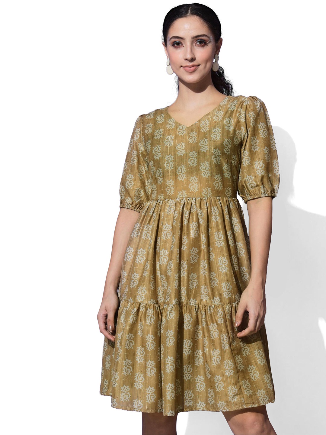 

Shopping Queen Ethnic Motifs Dress, Yellow