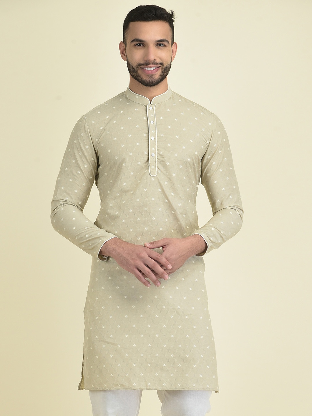 

DEYANN Men Floral Kurta with Pyjamas, Cream