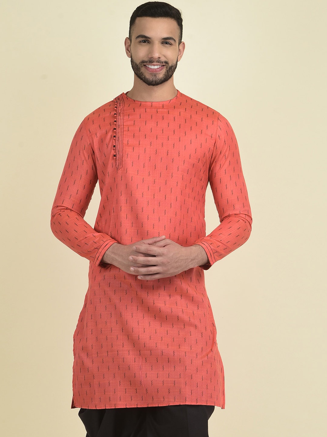 

DEYANN Men Printed Kurta With Patiala, Red