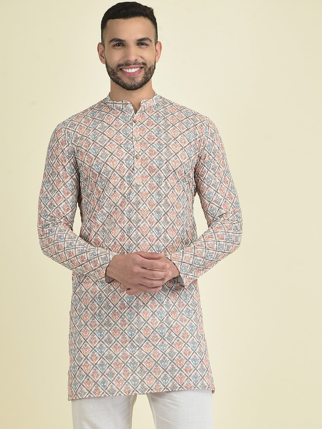 

DEYANN Men Ethnic Motifs Embroidered Kurta with Pyjamas, Cream