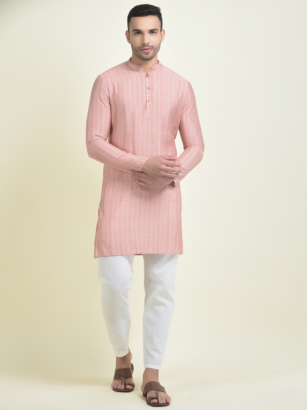 

DEYANN Men Ethnic Motifs Printed Kurta with Pyjamas, Peach