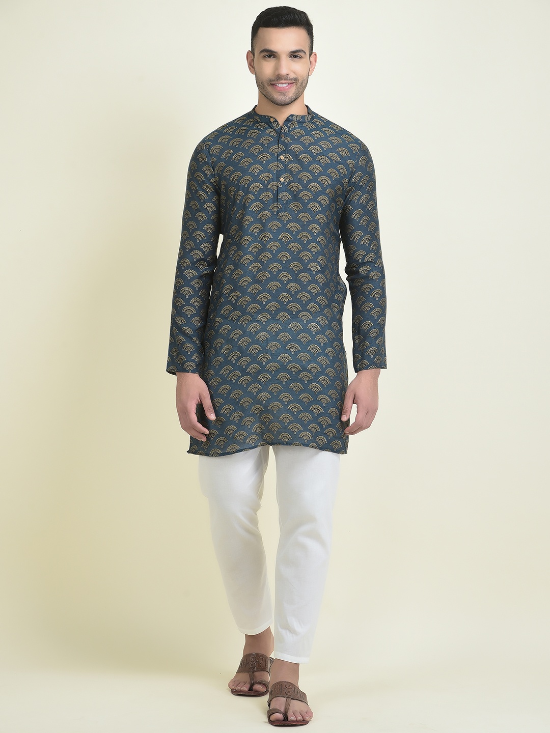 

DEYANN Men Ethnic Motifs Printed Kurta with Pyjamas, Blue