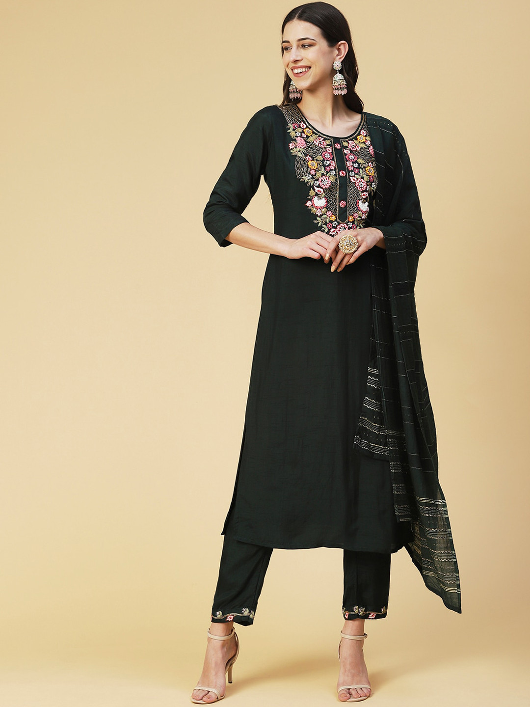 

FASHOR Women Green Floral Yoke Design Thread Work Kurta with Trousers & With Dupatta