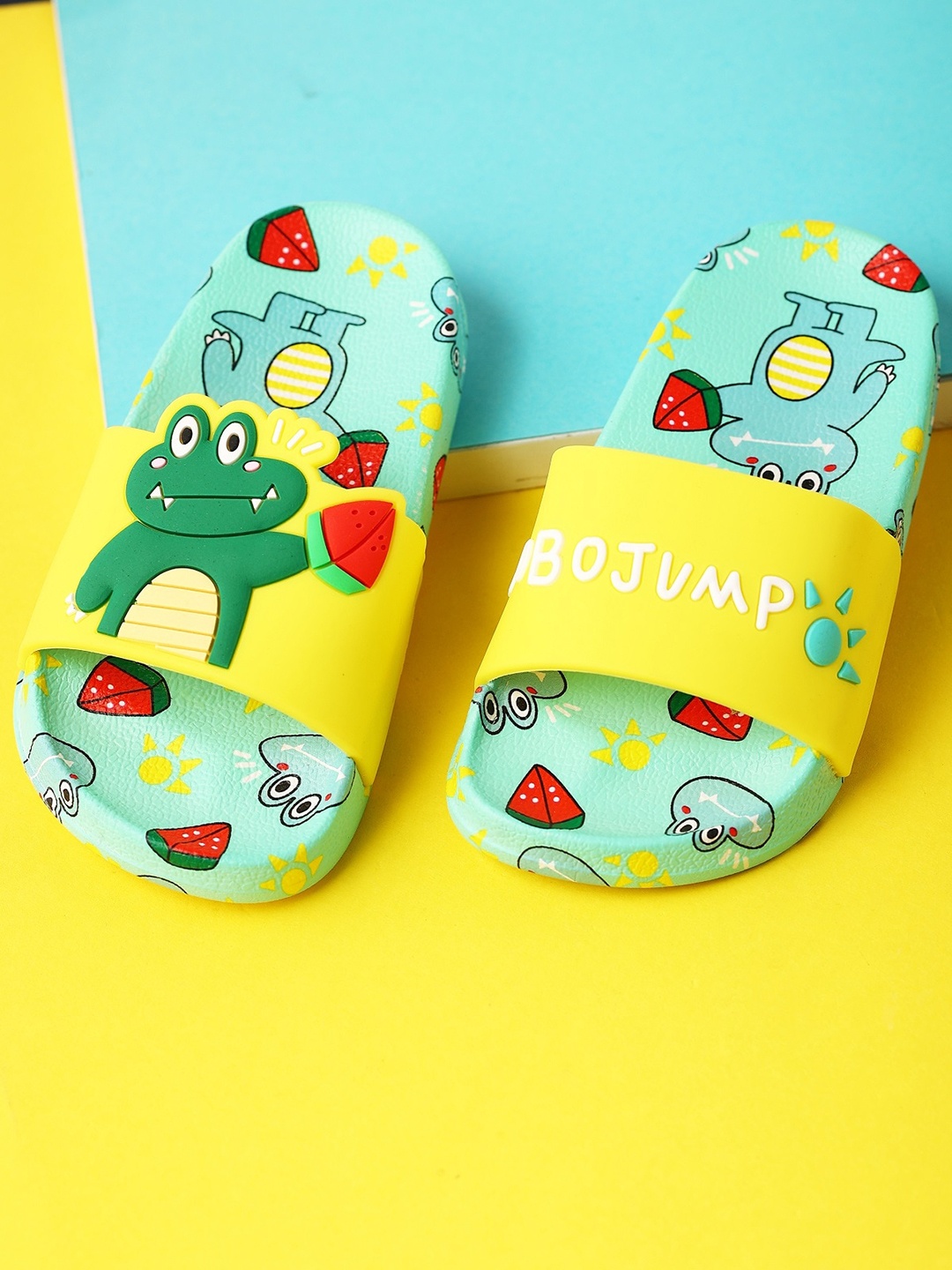 

PASSION PETALS Boys Frog Embossed Sliders, Yellow