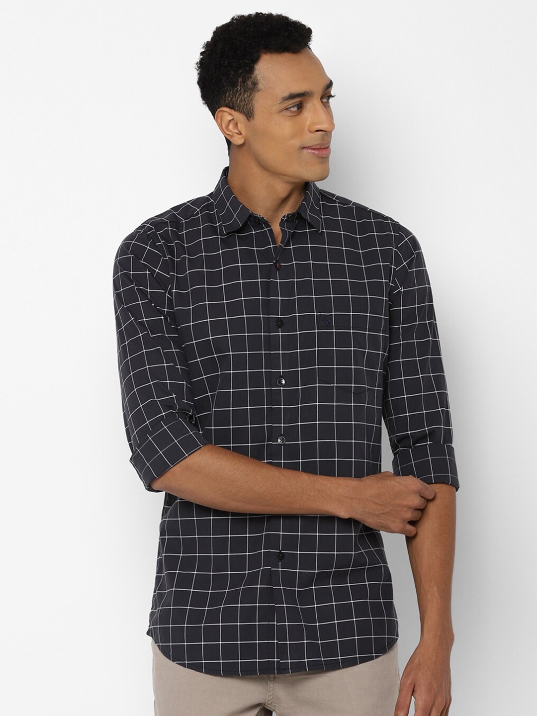 

Allen Solly Men Slim Fit Windowpane Checked Pure Cotton Casual Shirt, Black