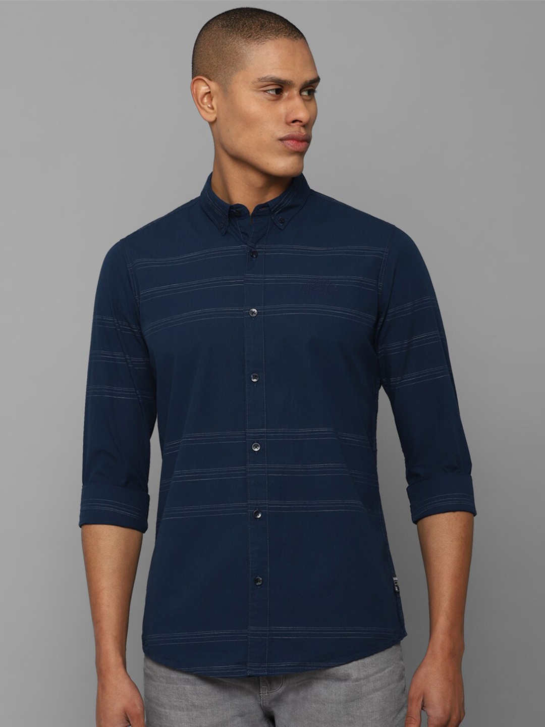 

Allen Solly Sport Men Horizontal Striped Casual Shirt, Navy blue