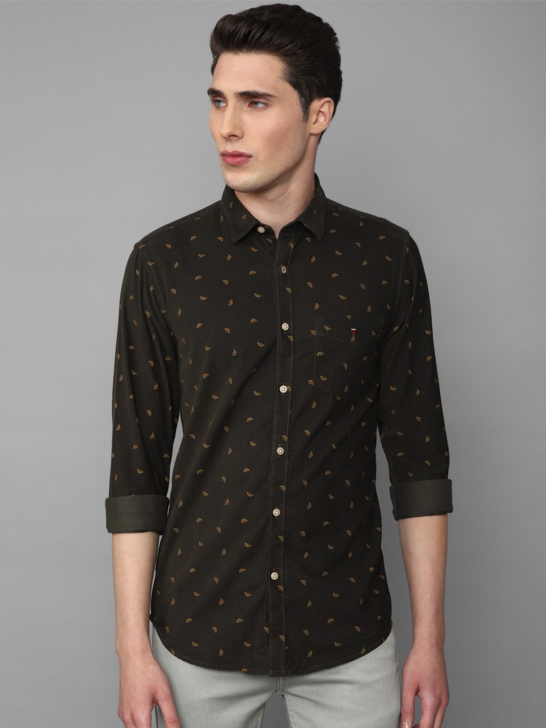

Louis Philippe Sport Men Slim Fit Floral Printed Pure Cotton Casual Shirt, Olive