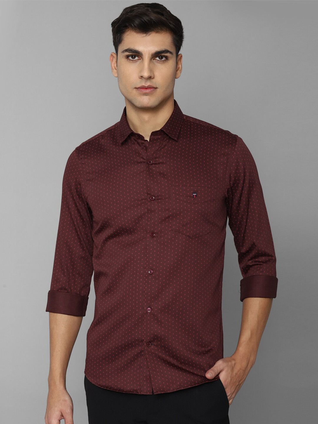 

Louis Philippe Sport Men Slim Fit Printed Pure Cotton Casual Shirt, Maroon