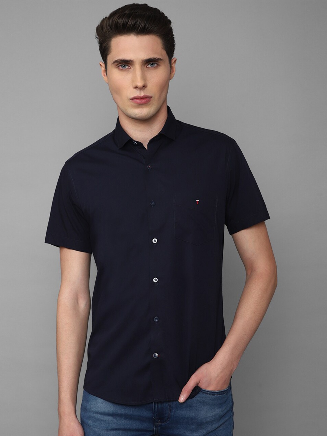 

Louis Philippe Sport Men Slim Fit Casual Shirt, Navy blue