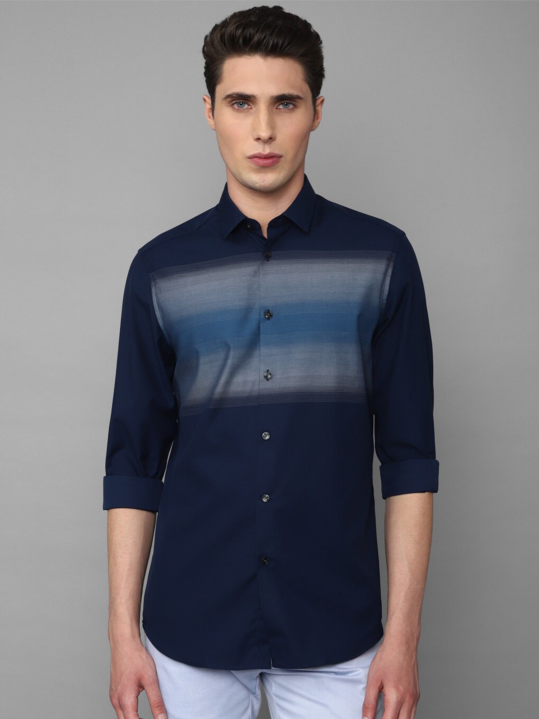 

Louis Philippe Sport Men Slim Fit Pure Cotton Casual Shirt, Navy blue