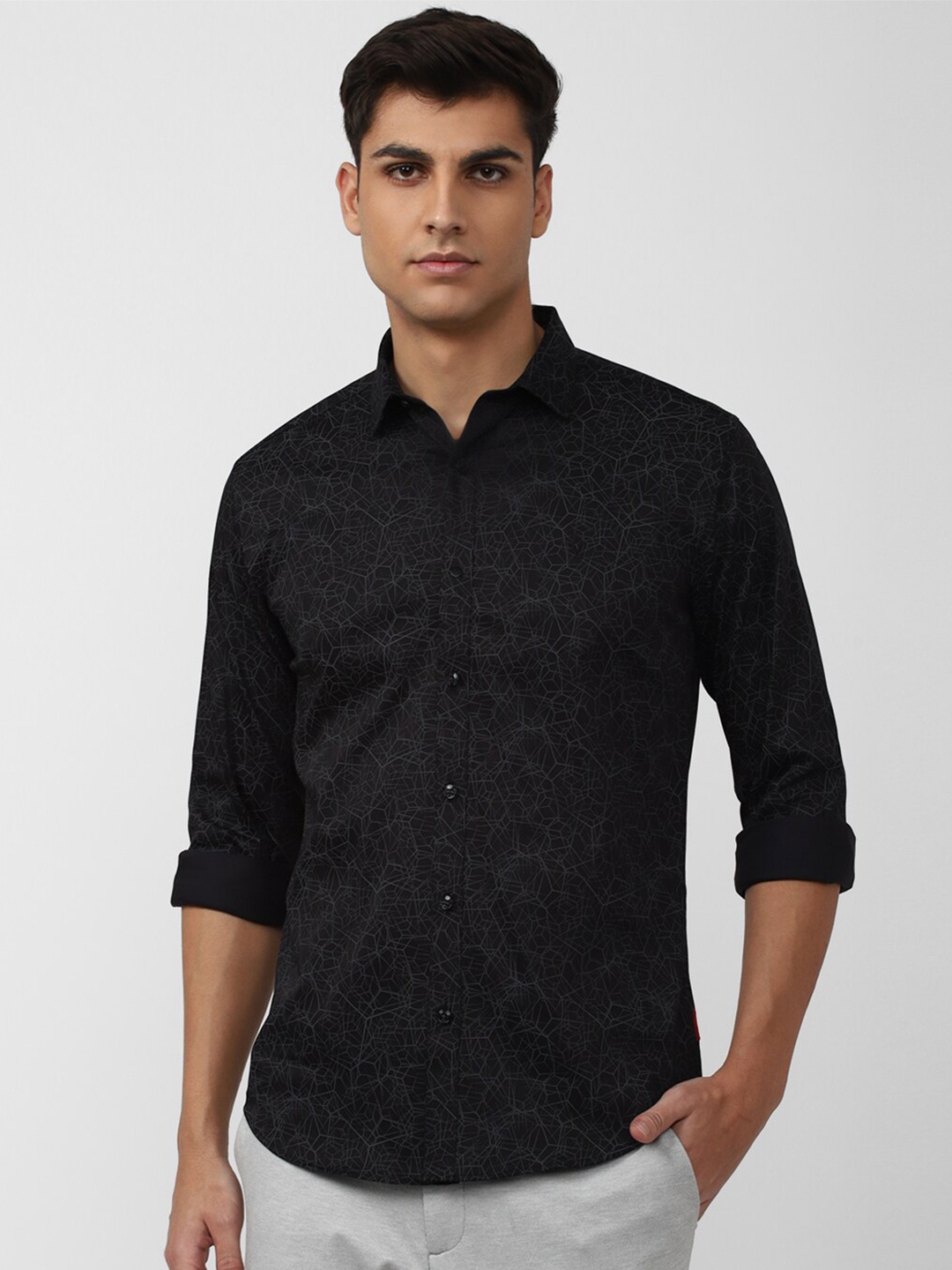 

V Dot Men Slim Fit Printed Casual Shirt, Black