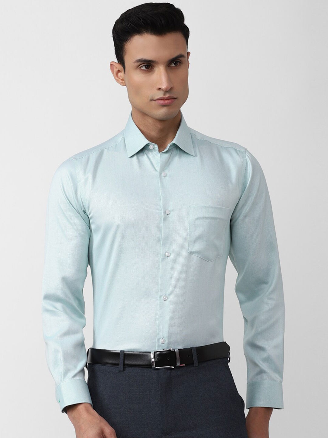 

Van Heusen Men Pure Cotton Formal Shirt, Blue