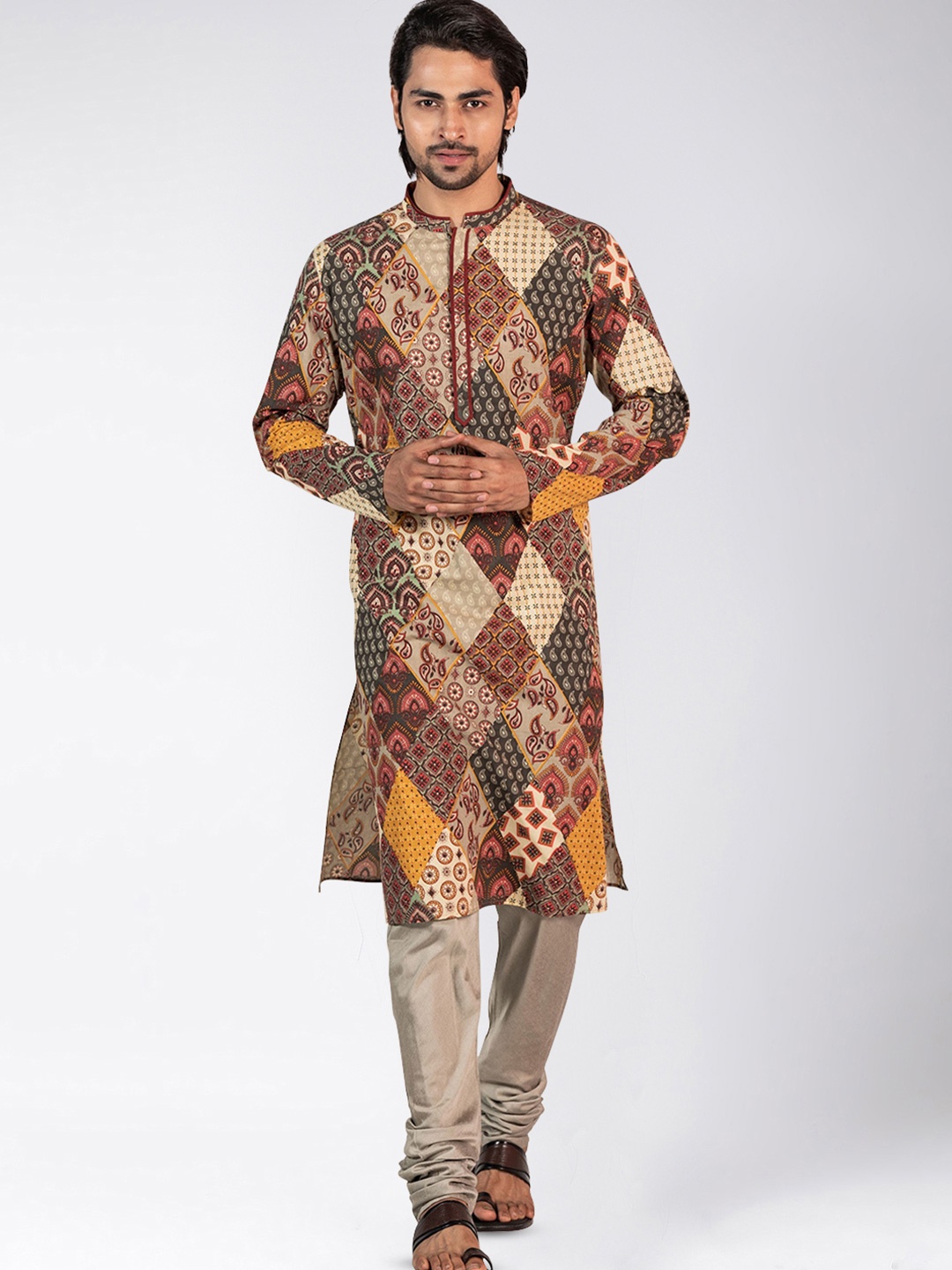 

KISAH Men Printed Kurta with Churidar, Brown