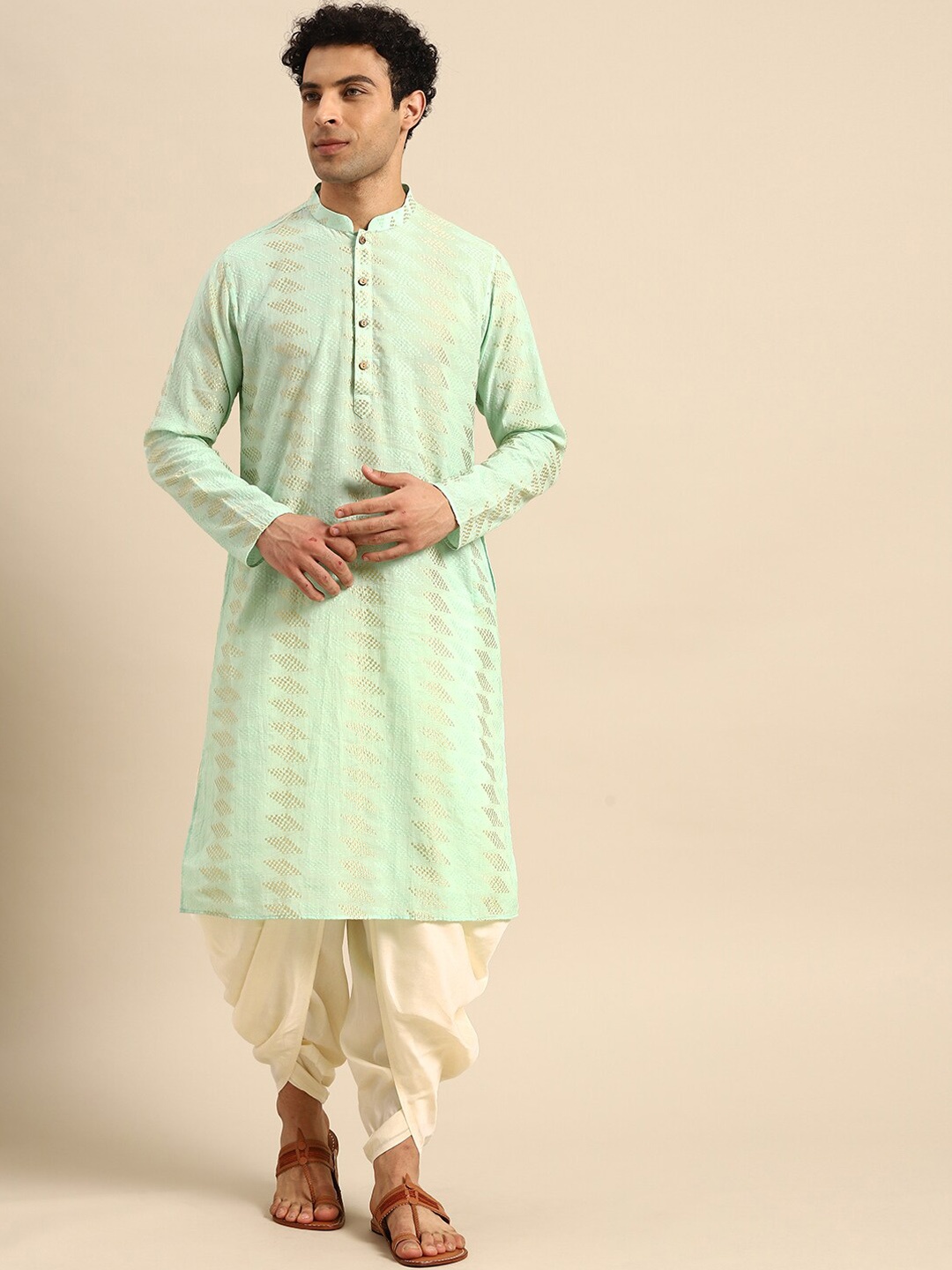 

KISAH Men Embroidered Thread Work Kurta With Dhoti Pants, Green