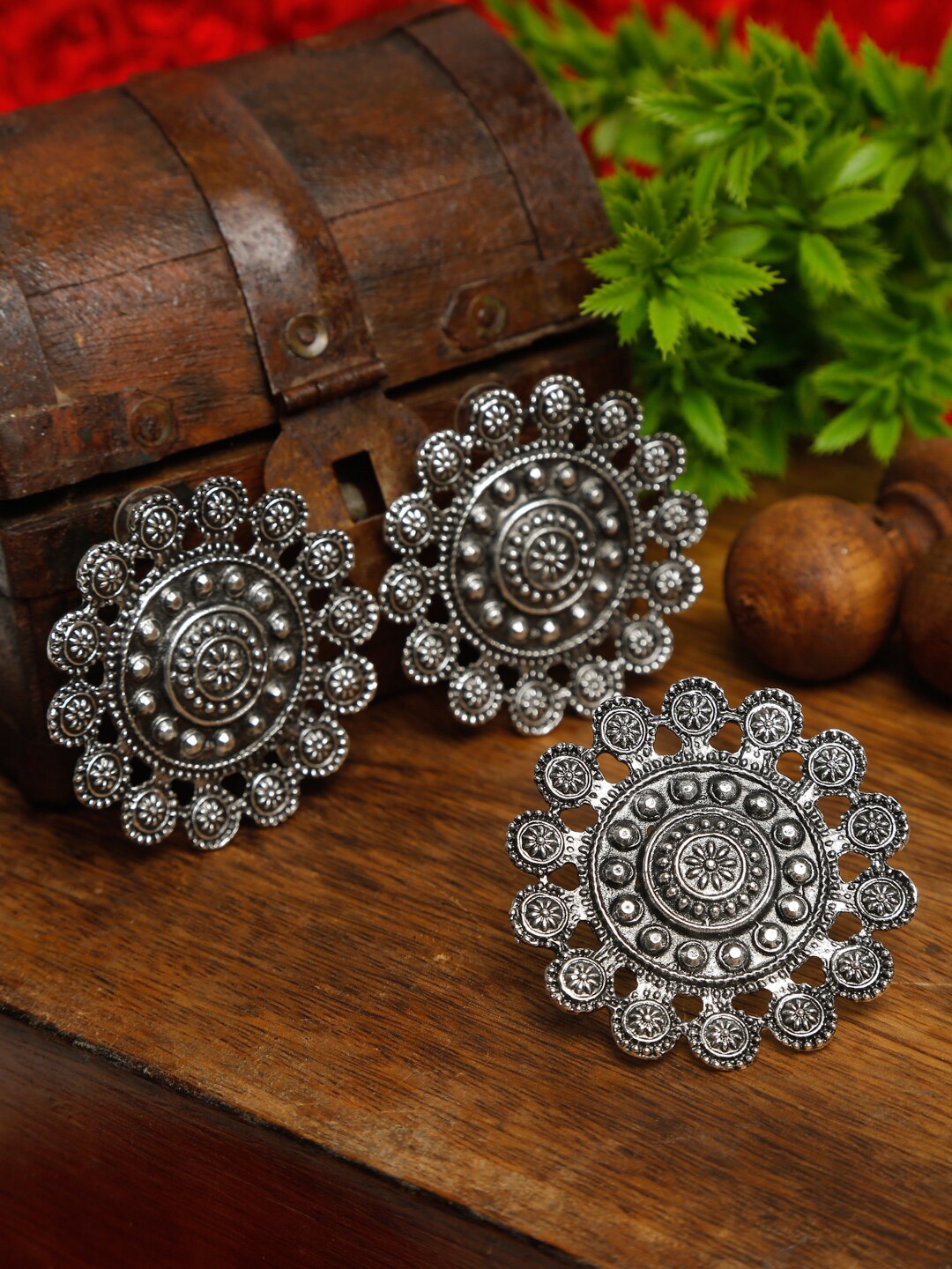 

Dhrohar Oxidised Silver-Plated Jewellery Set