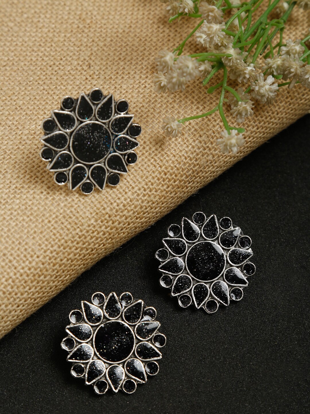 

Dhrohar Silver-Plated Artificial Stones Studded Jewellery Set, Navy blue
