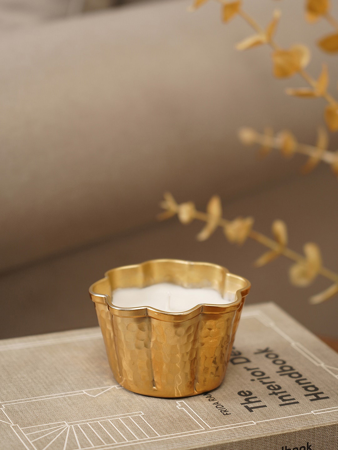 

Pure Home and Living Gold-Toned & White Textured Candle Holder