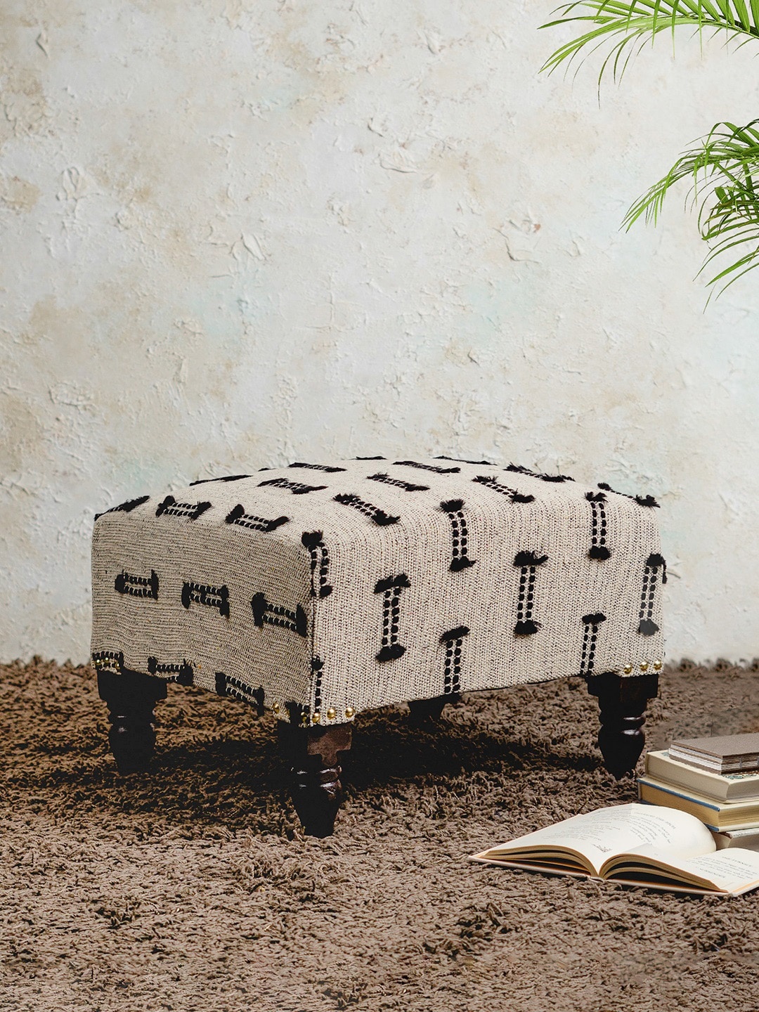 

nestroots Off White & Black Middle Benches