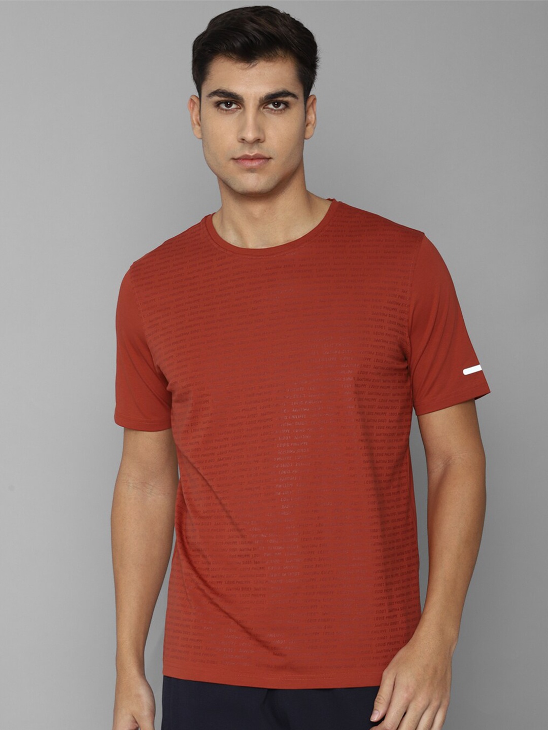 

Louis Philippe Men Slim Fit T-shirt, Red