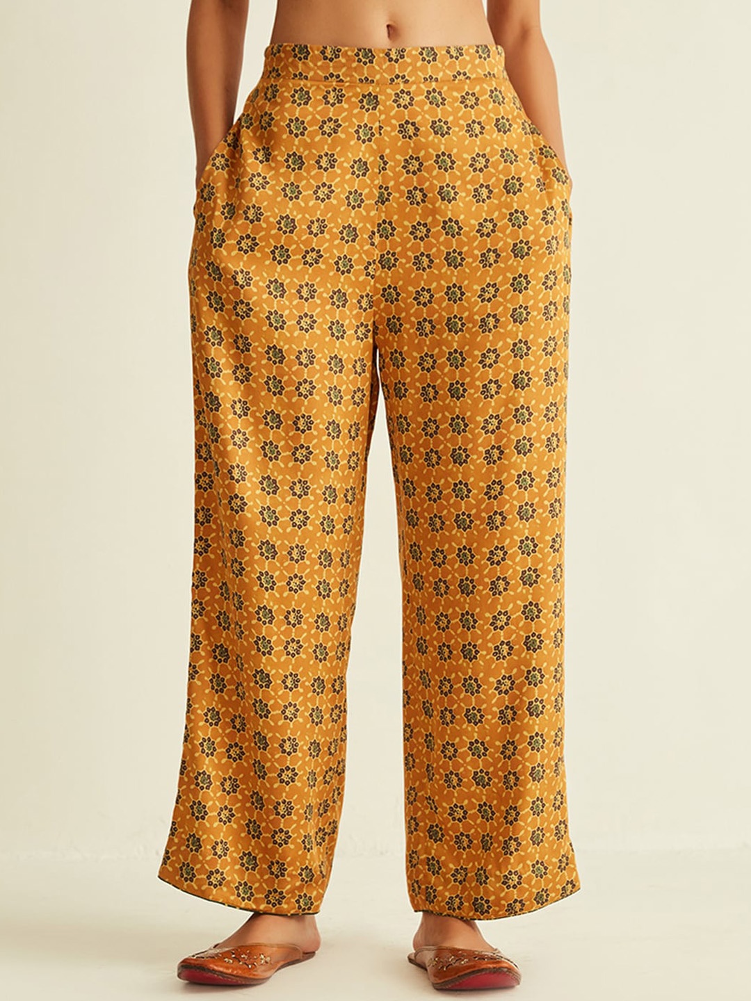 

Ancestry Women Floral Printed Straight Fit Trousers, Green