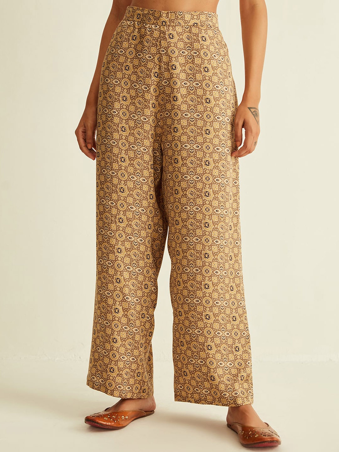 

Ancestry Women Floral Printed Straight Fit Trousers, Black