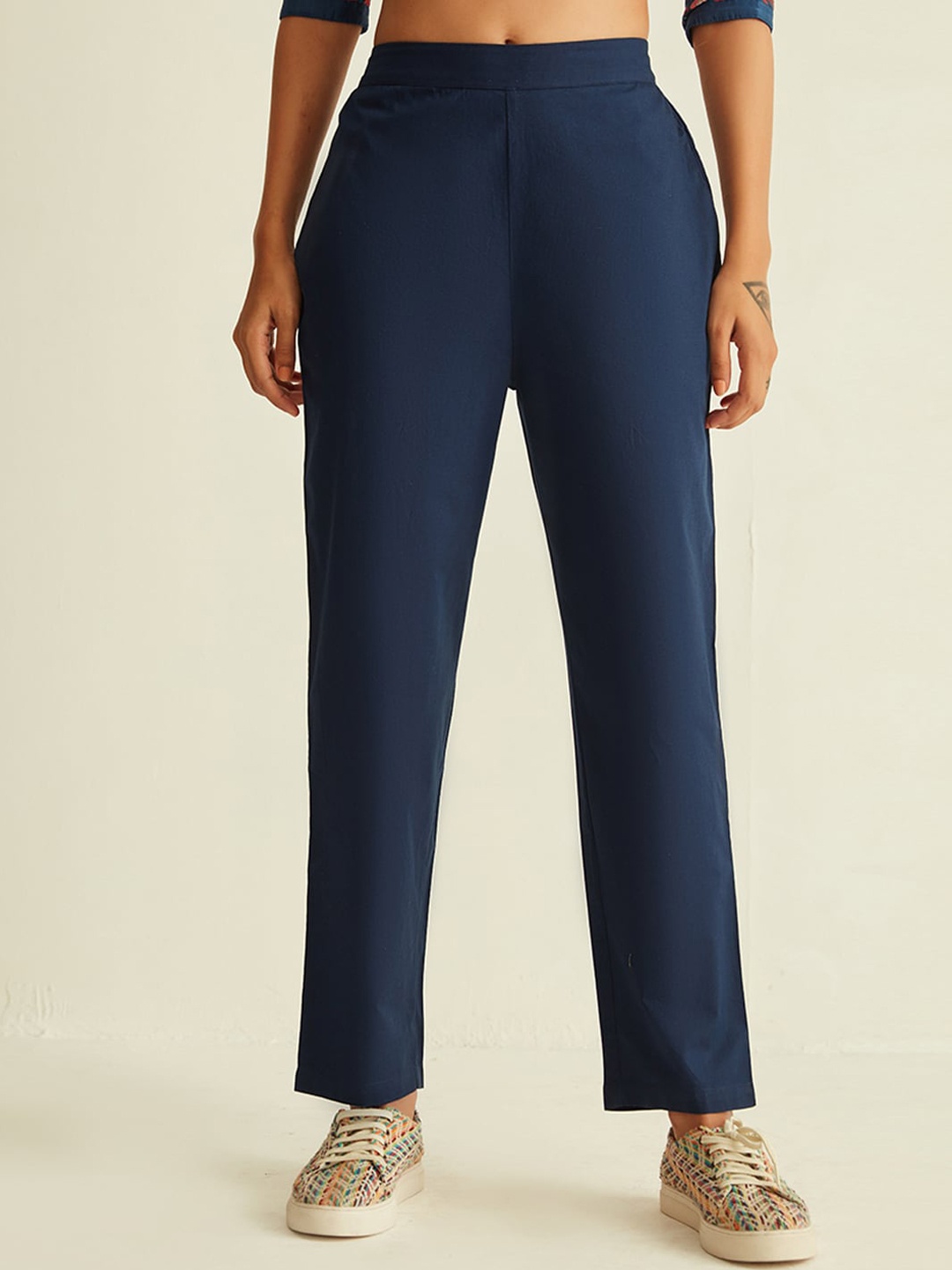 

Ancestry Women Slim Fit Trousers, Navy blue