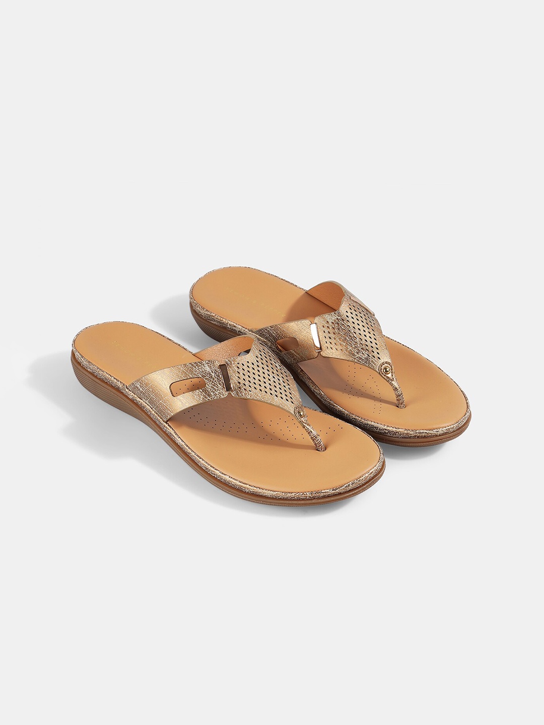 

LEMON & PEPPER Women Textured Open Toe Flats, Gold