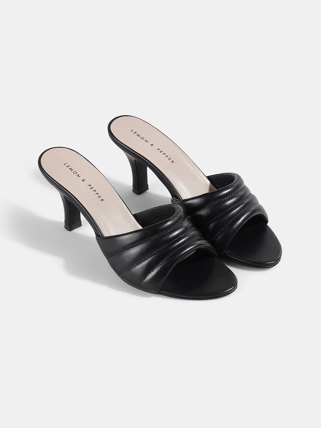

LEMON & PEPPER Kitten Heels, Black