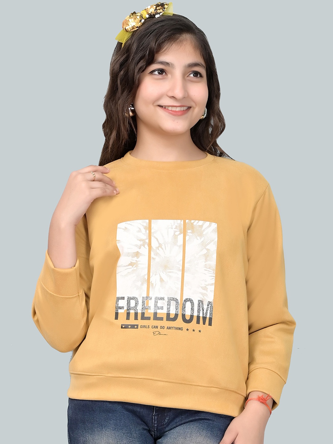 

Elendra jeans Girls Printed Fleece Sweatshirt, Yellow