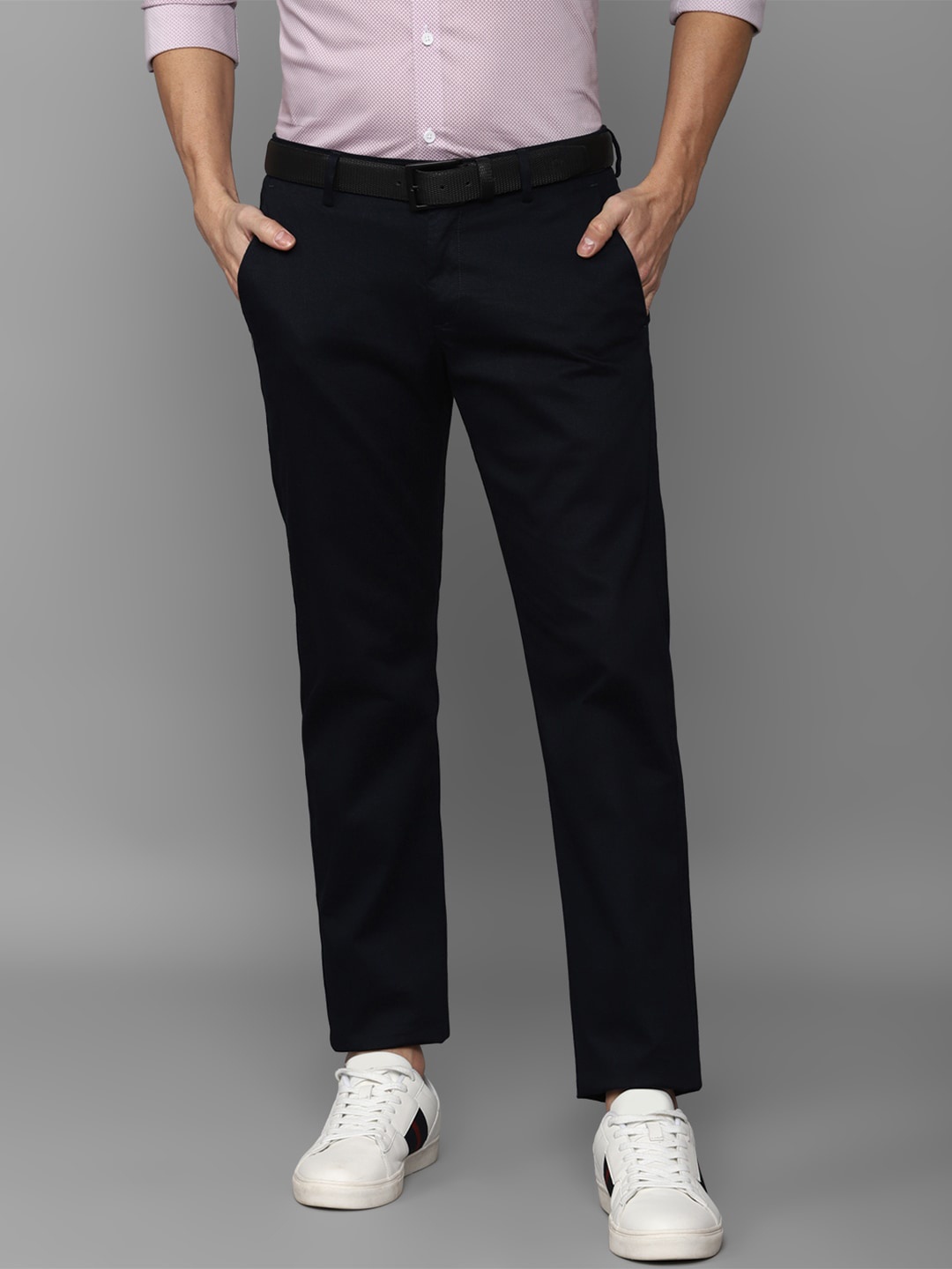 

Allen Solly Men Slim Fit Chinos Trousers, Black